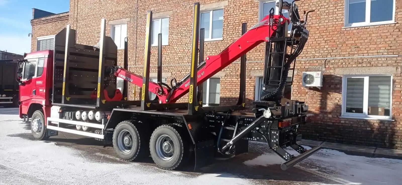 Сортиментовоз SHACMAN SX32586V384 с гидроманипулятором ВМ 10-74